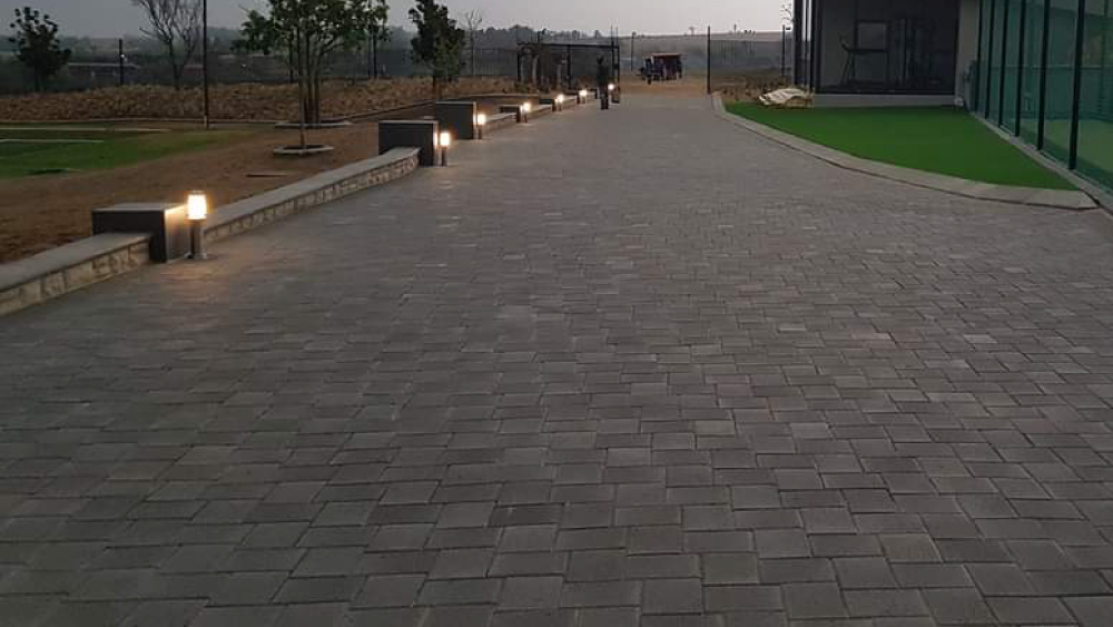 Easy-Edge-Commercial-Paving-Walkway