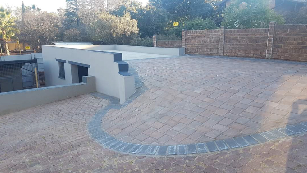 Easy-Edge-Driveway-Paving-Installation-Over-Flat